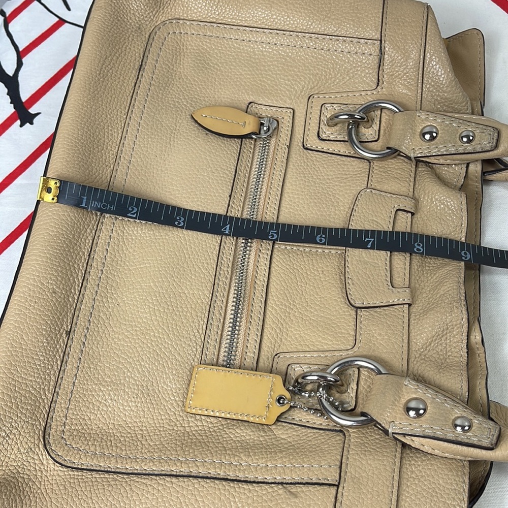 Coach Leather Beige Shoulder Purse Ruffle Trim - Picture 12 of 14